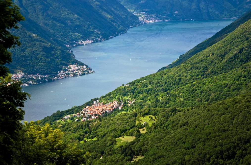 B&B Aquarelle Faggeto Lario Luaran gambar