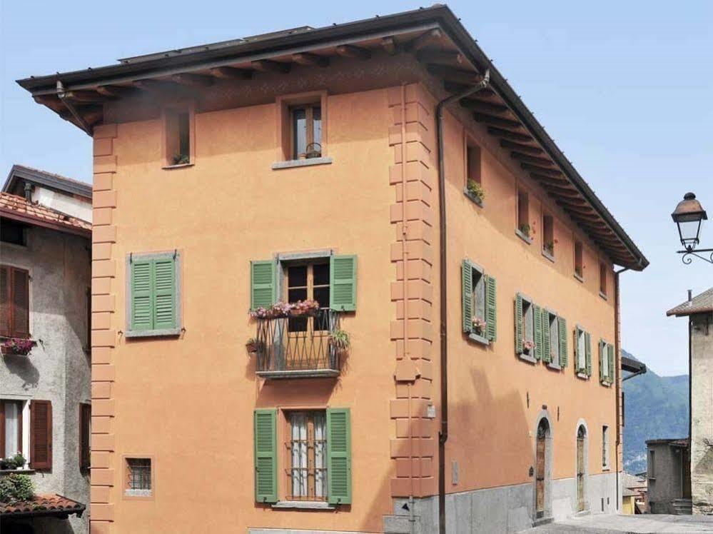 B&B Aquarelle Faggeto Lario Luaran gambar